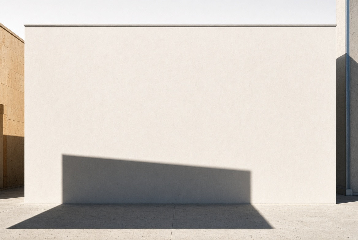 An empty wall with no persistent history marks